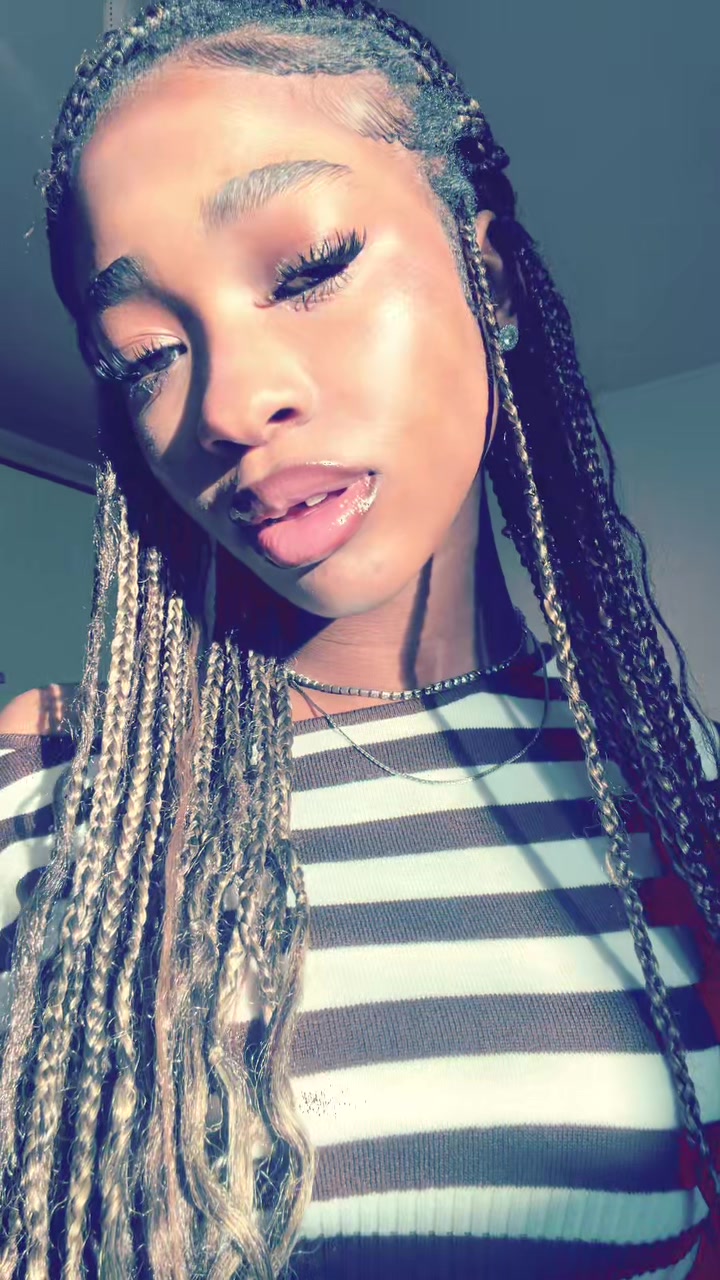 @Ada💋