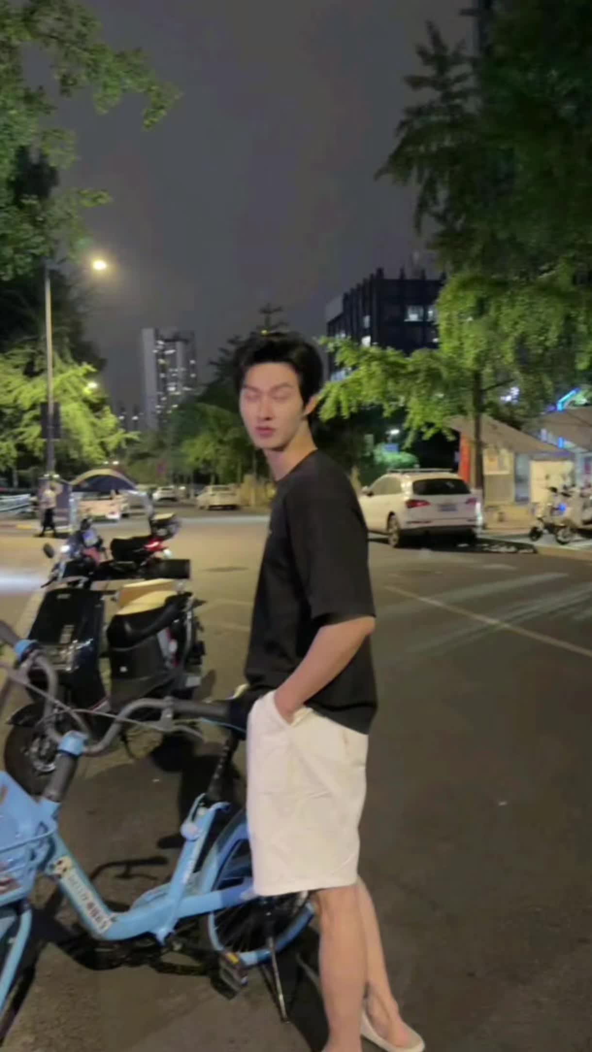 @Jade Trần