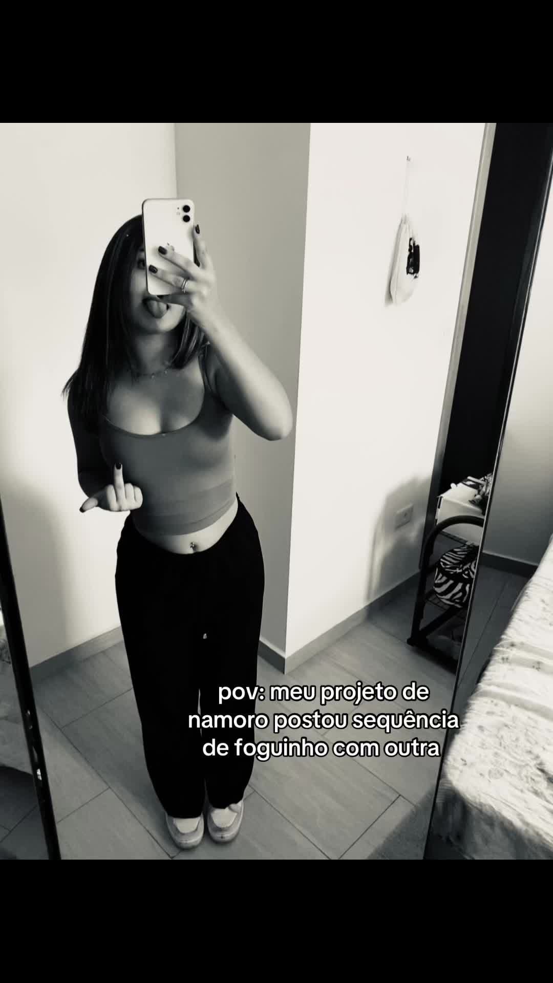 @karollinyxzz