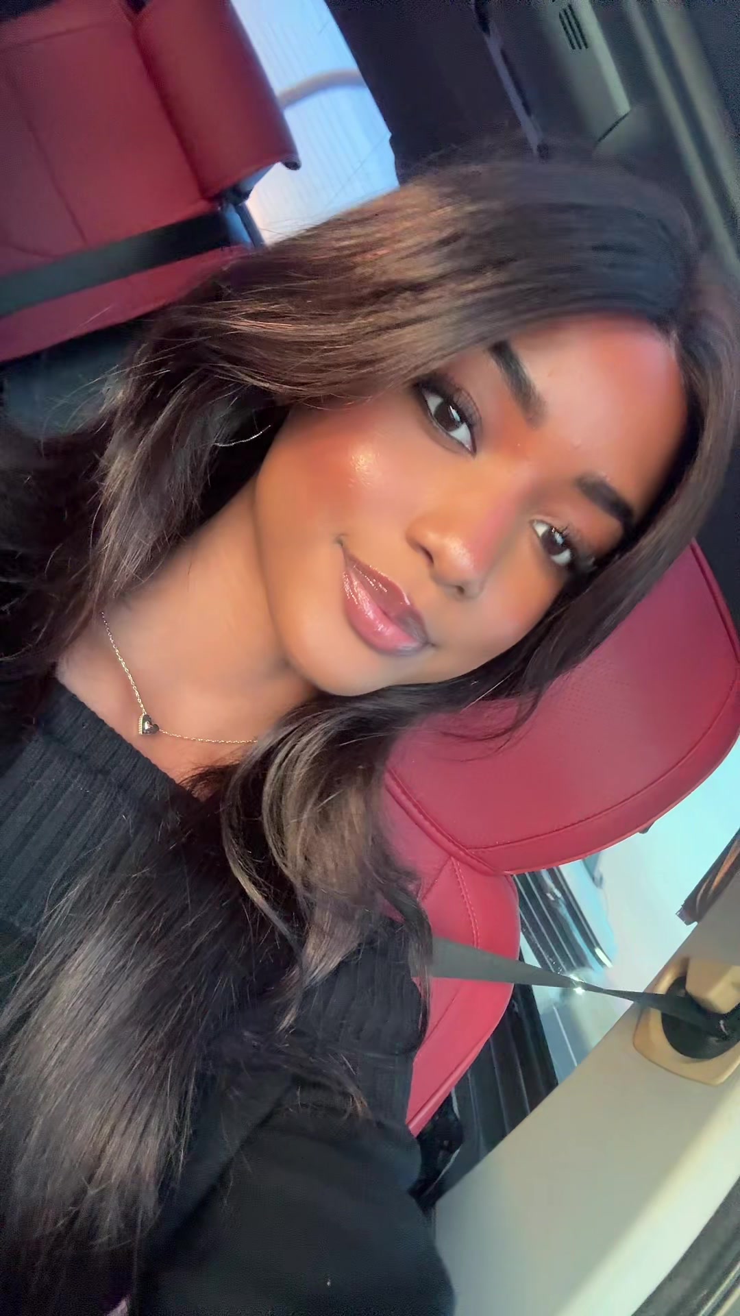 @𝒞𝒽𝓇𝒾𝒾 🎀