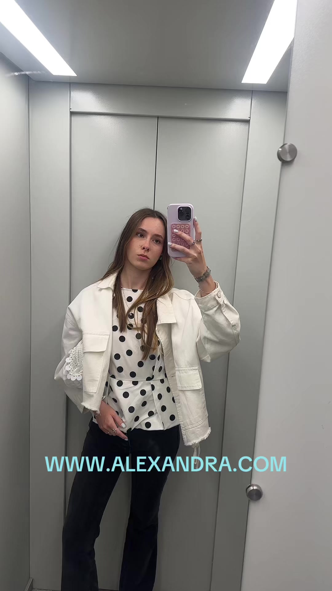 @alexxxandra