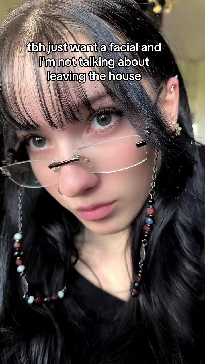 @lydia.bwood