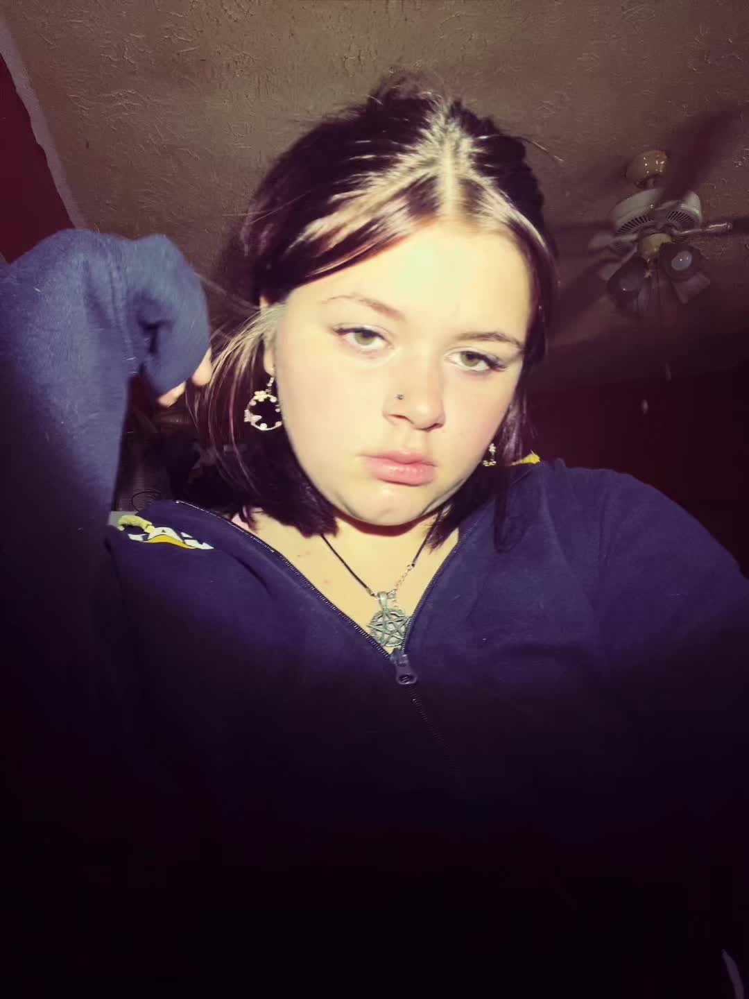 @halesbemefrlovingonme