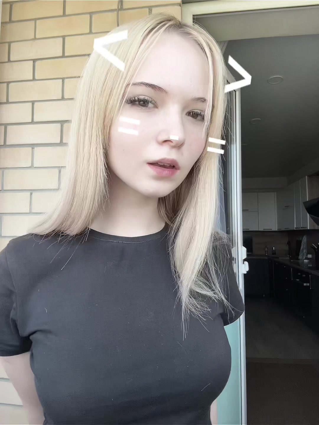 @бледная