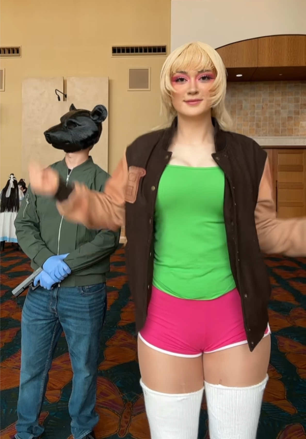 @vemnila | tall cosplayer