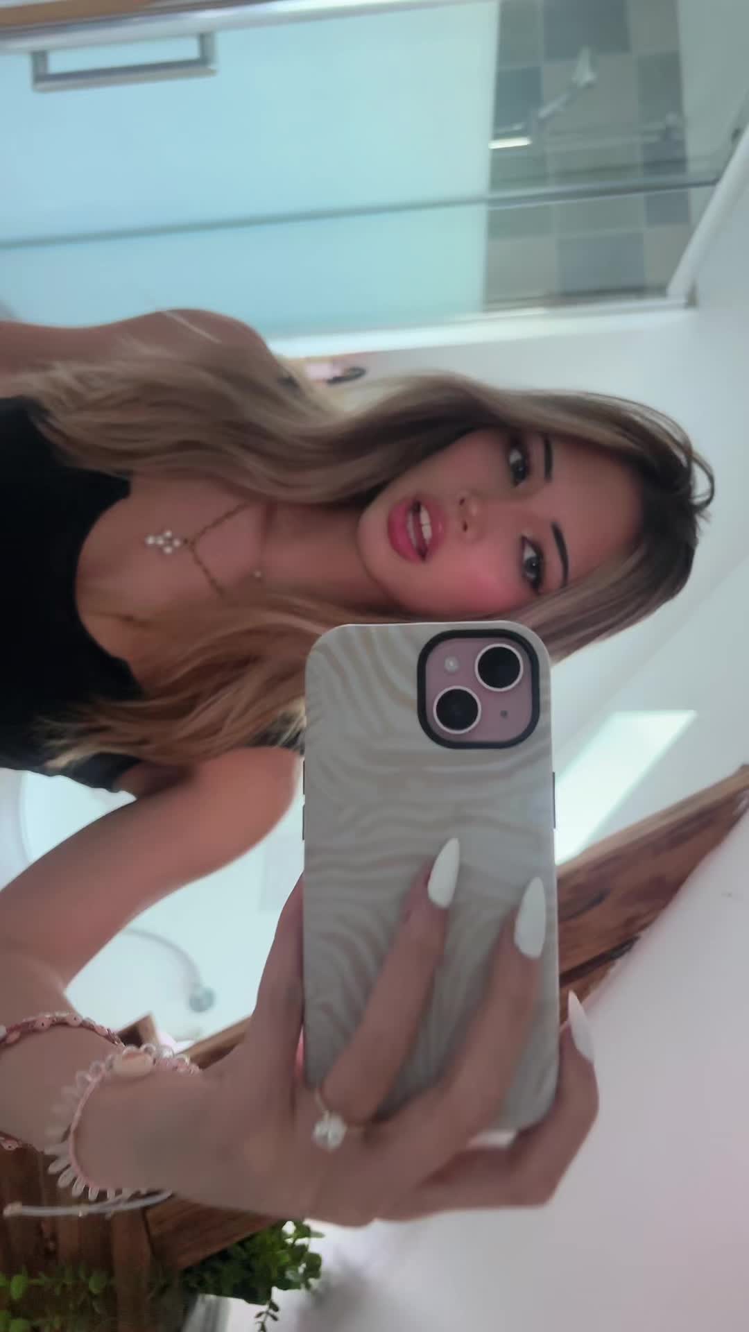 @𝐣𝐮𝐥𝐢