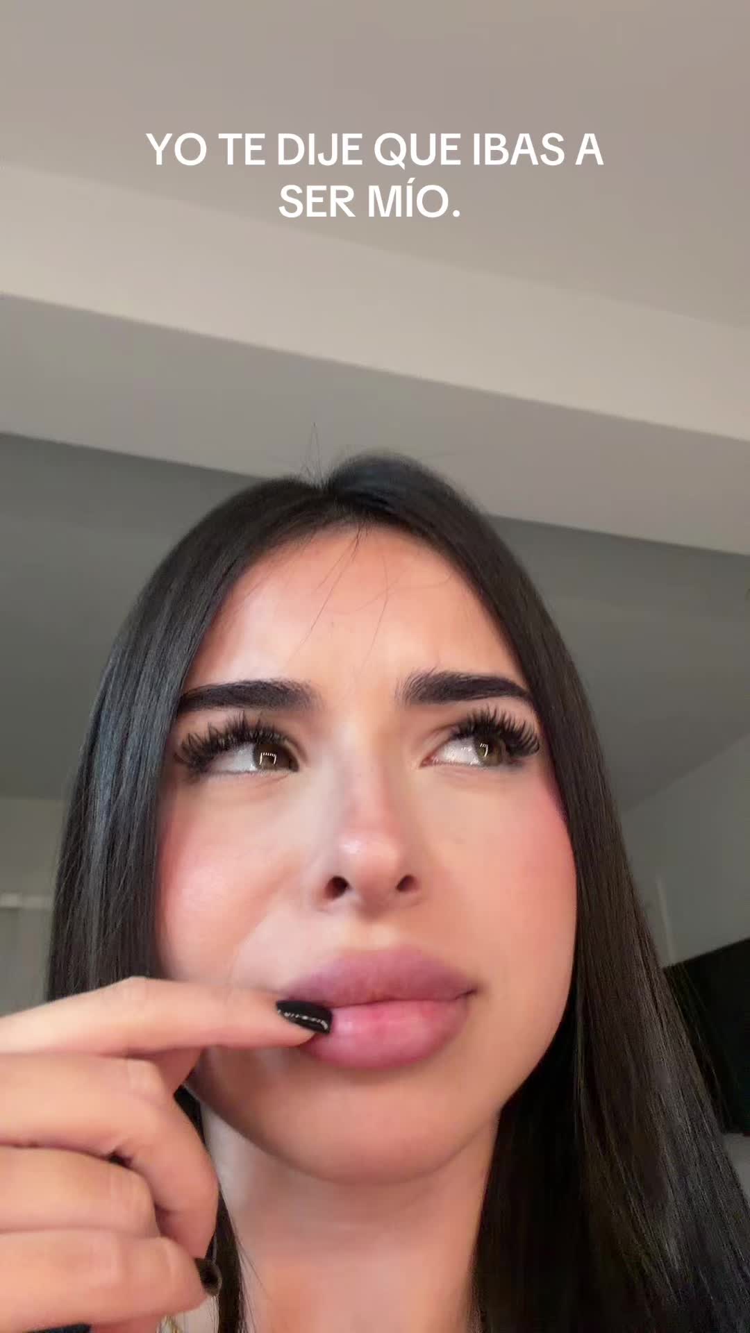 @vickyguez