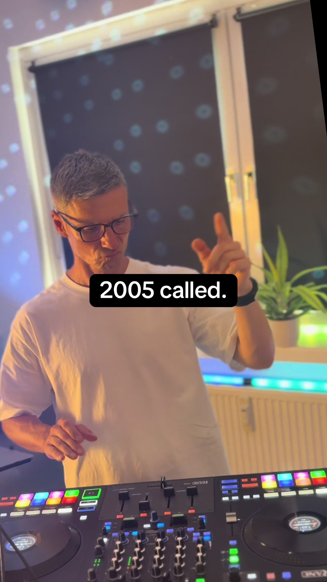 @DJ_AVELØ