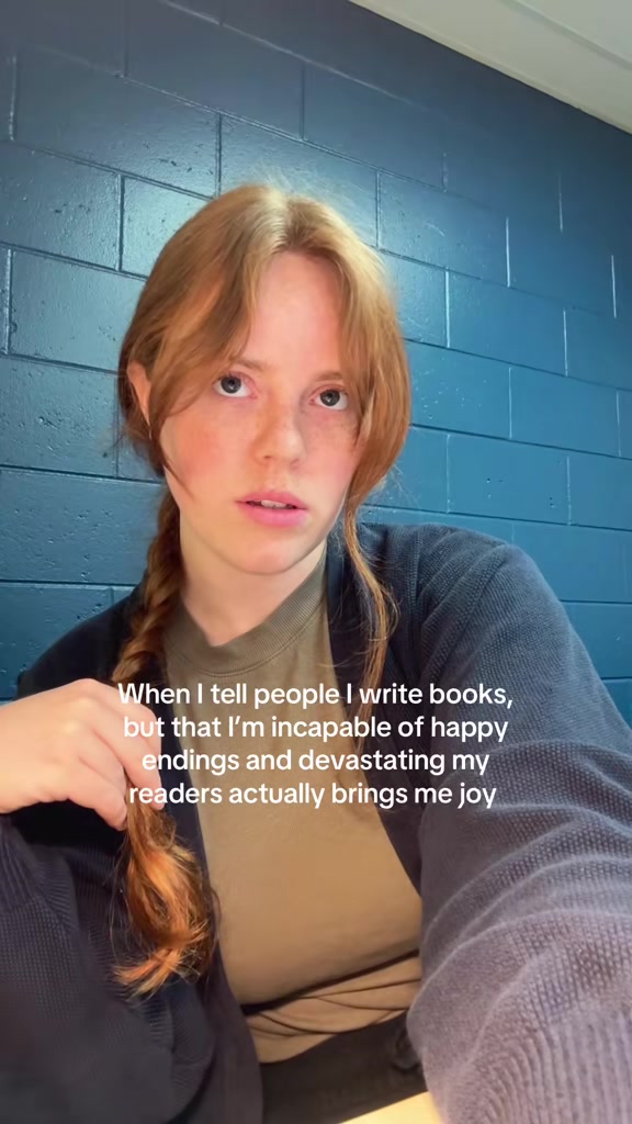 @Sophie // Writer + Illustrator