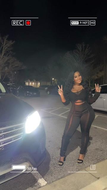 @Curvy_Nay
