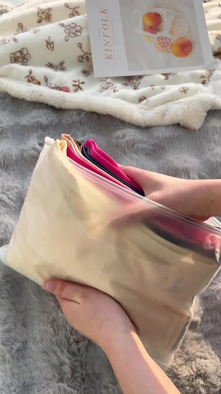 @GlossyChicGoddess