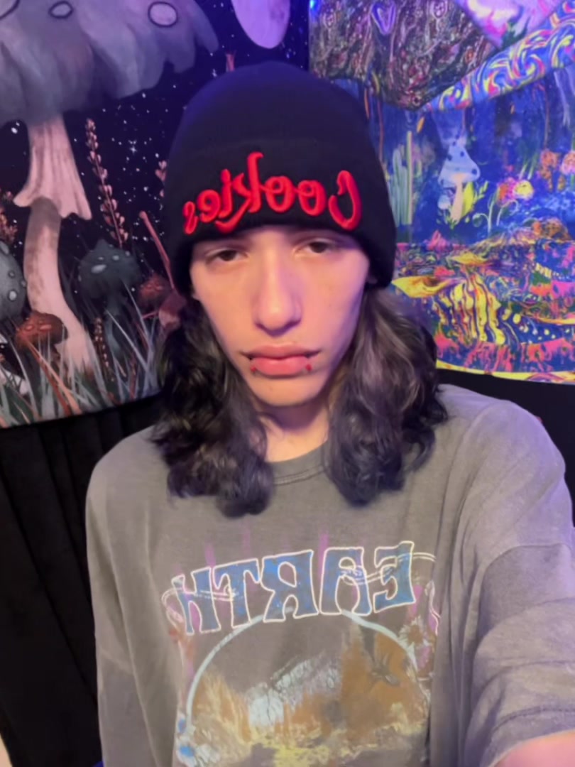 @𝔰𝔶