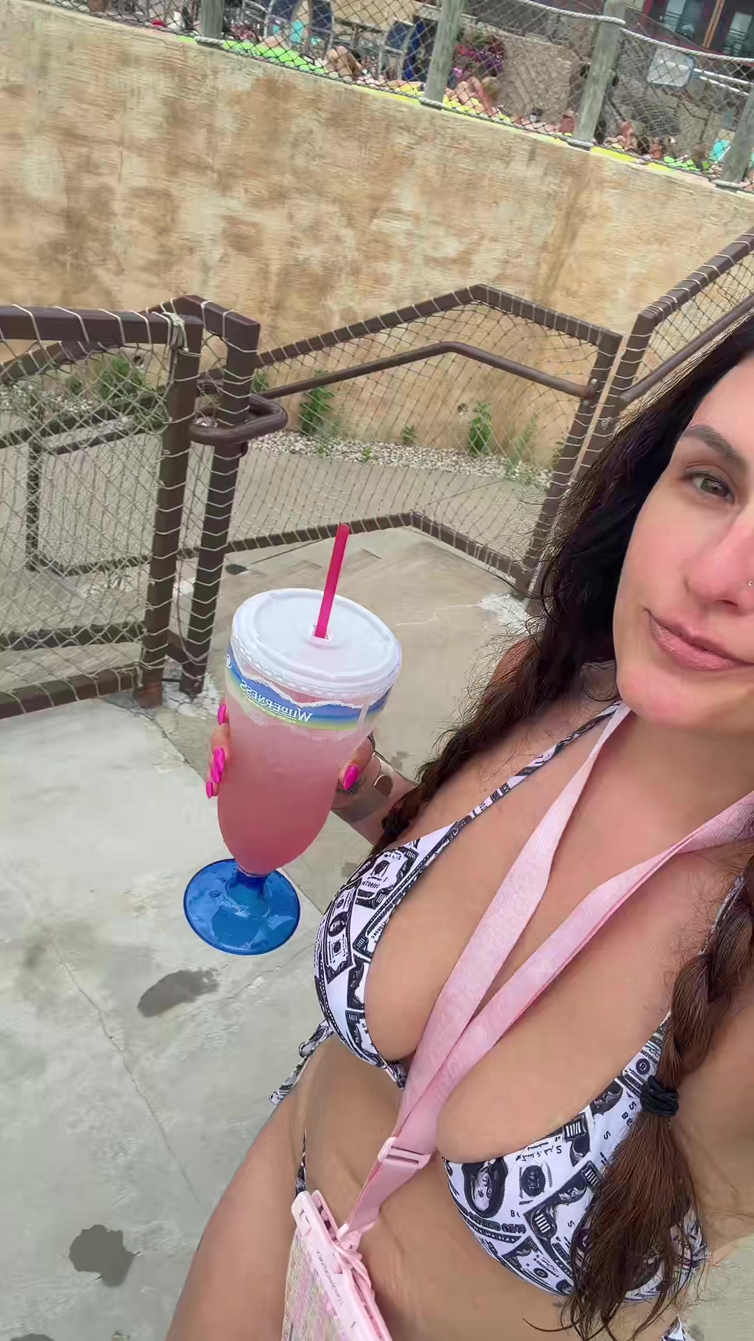 @Barefootmamamn