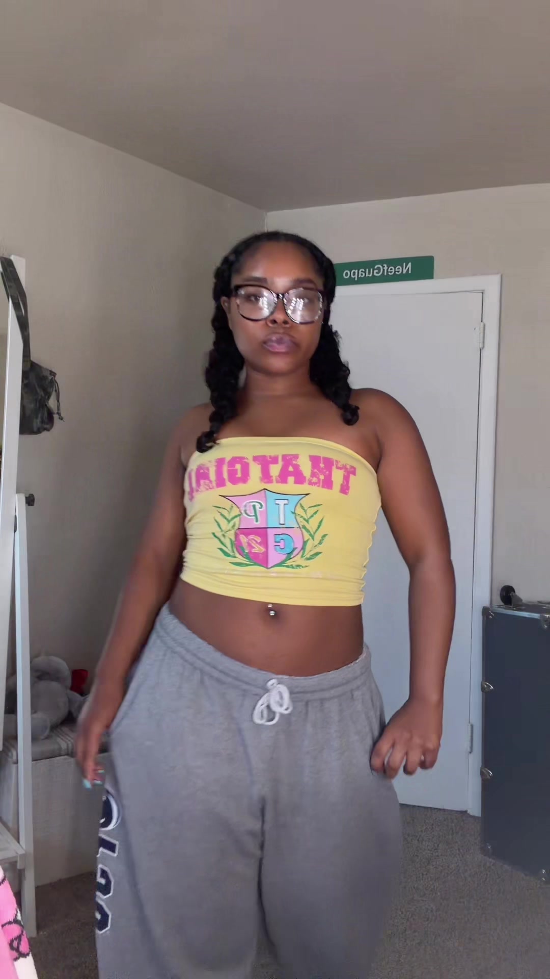 @auntiereny