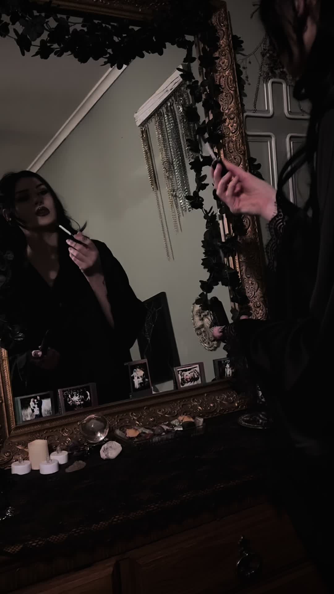 @𝔢𝔪𝔦𝔩𝔶🕯