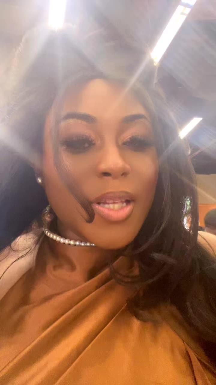 @✈️🖤SkY_HigH_Suzie💙✈️