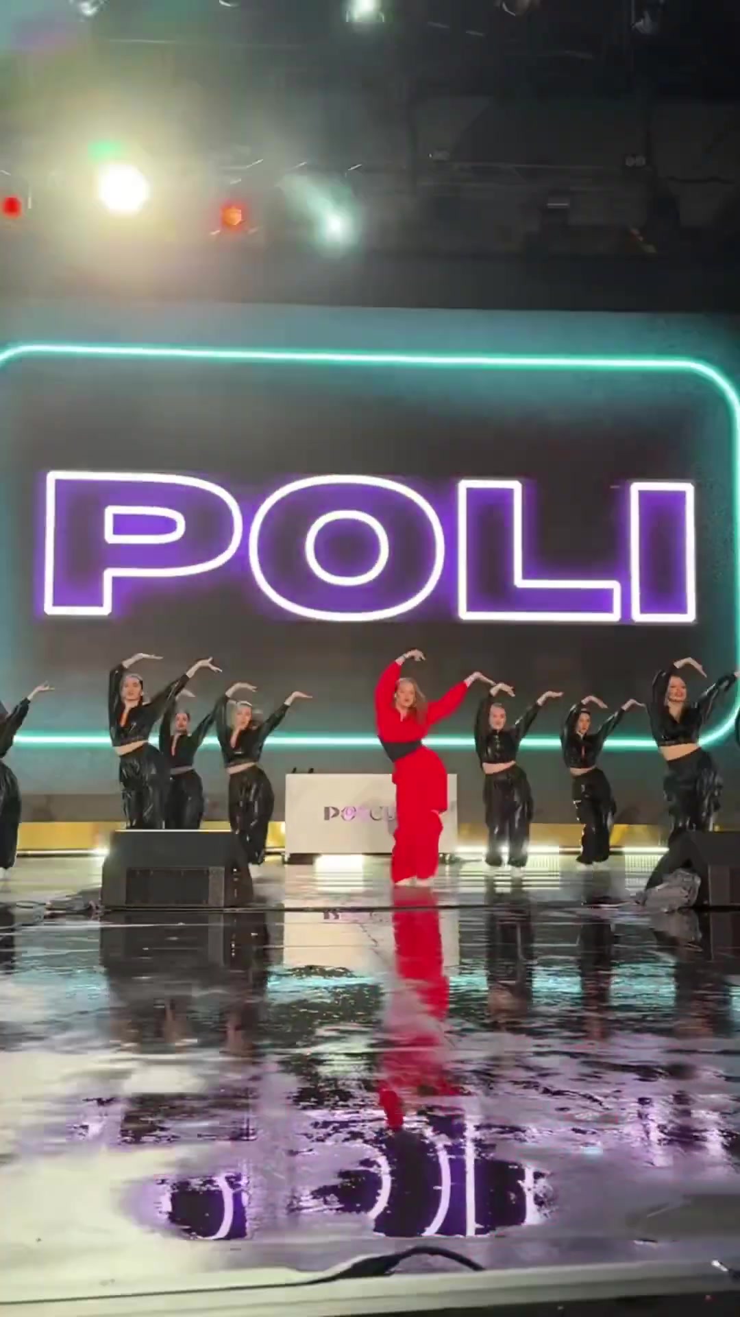 @POLI DAILY (фанат)