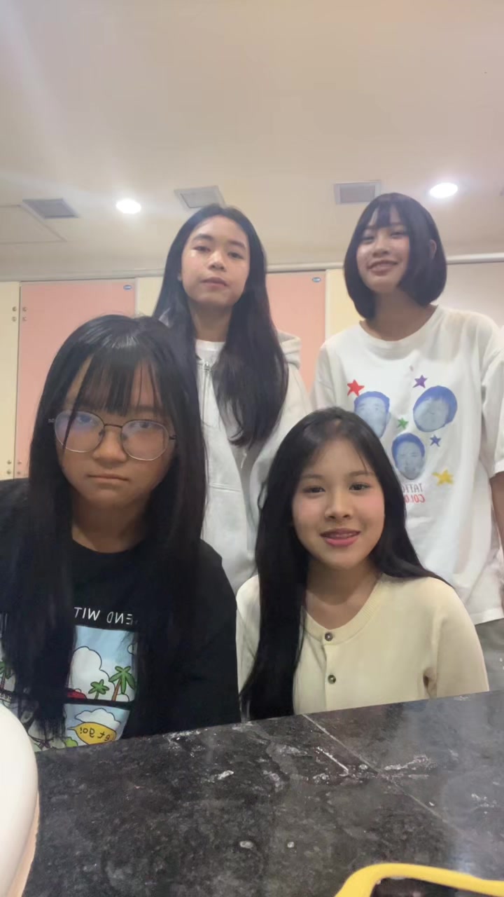 @ใสใส