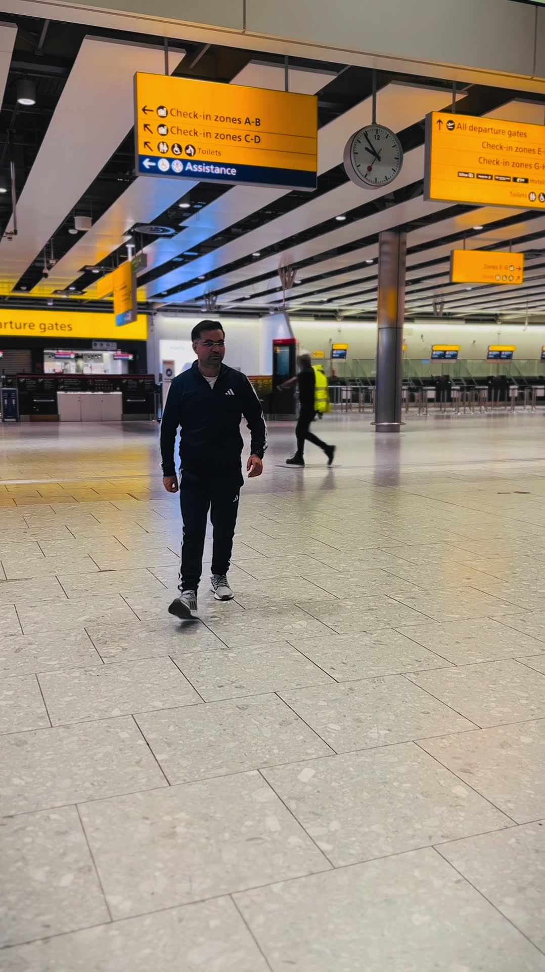 @Afaq Explores🇬🇧