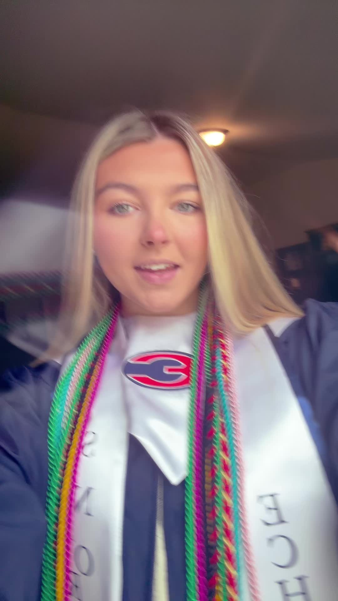 @maddieneumans