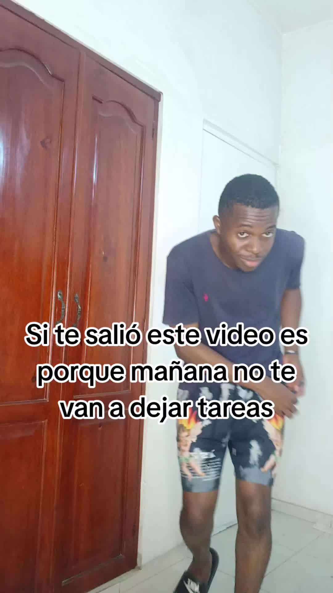 @unprofeconaura 😎