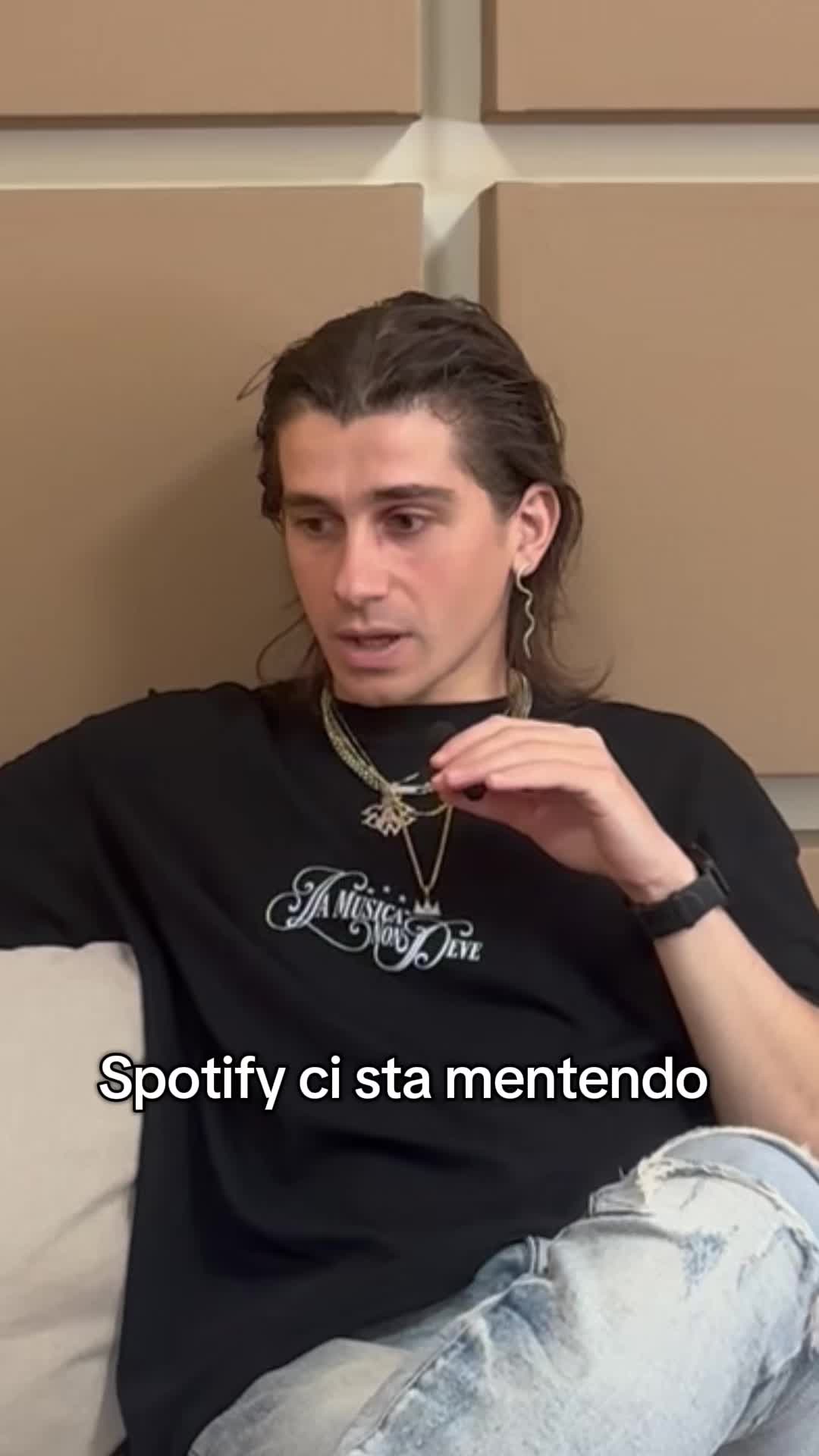 @outro.magazine