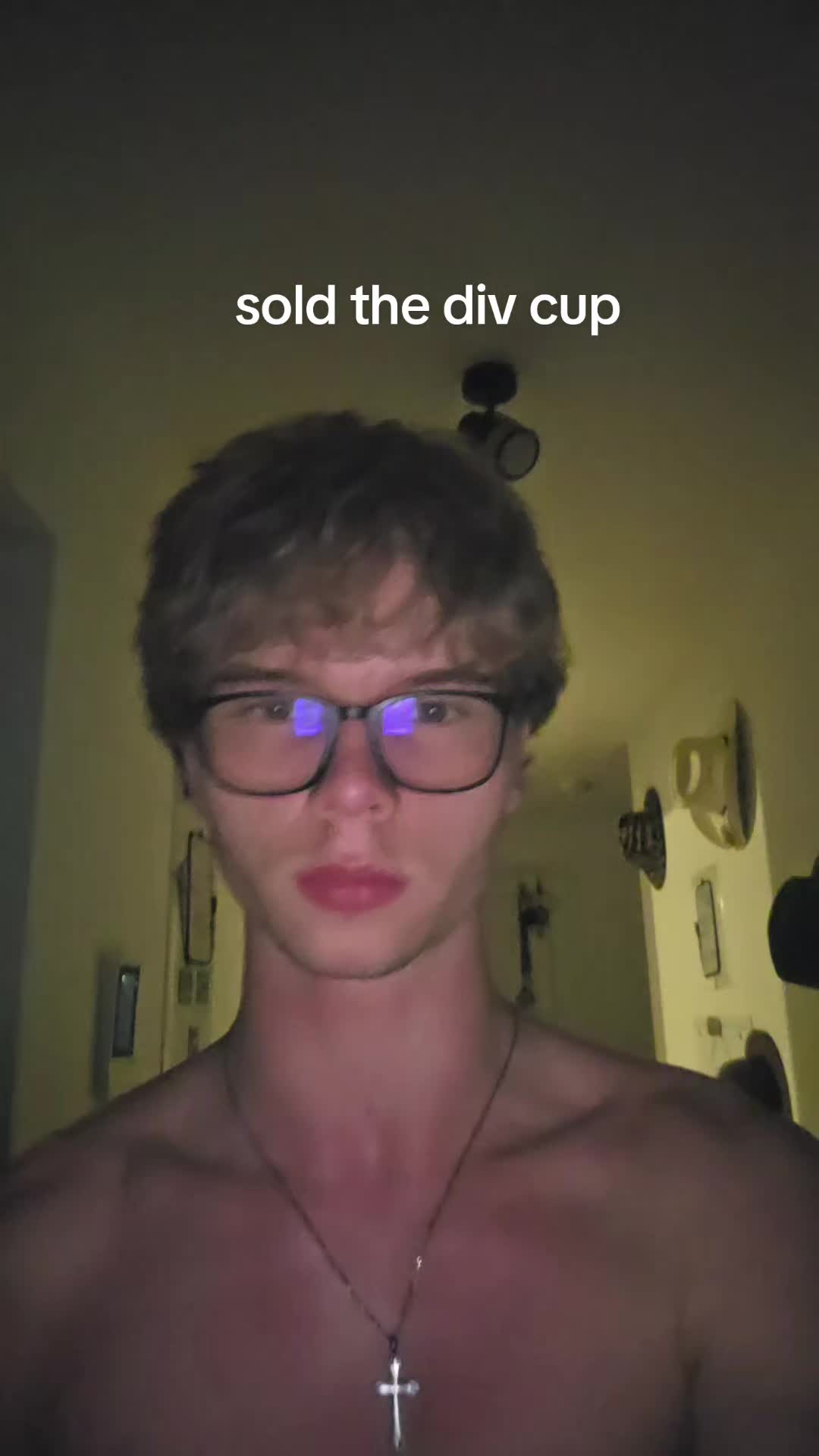 @Vicotryona