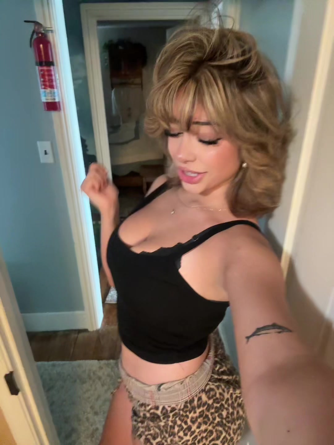 @༯