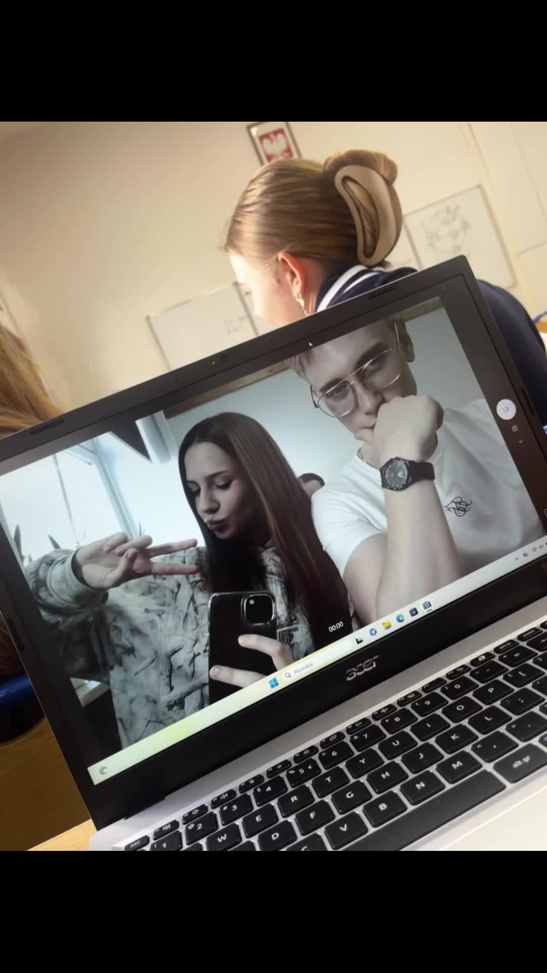 @𝘦𝘭𝘪𝘻𝘢