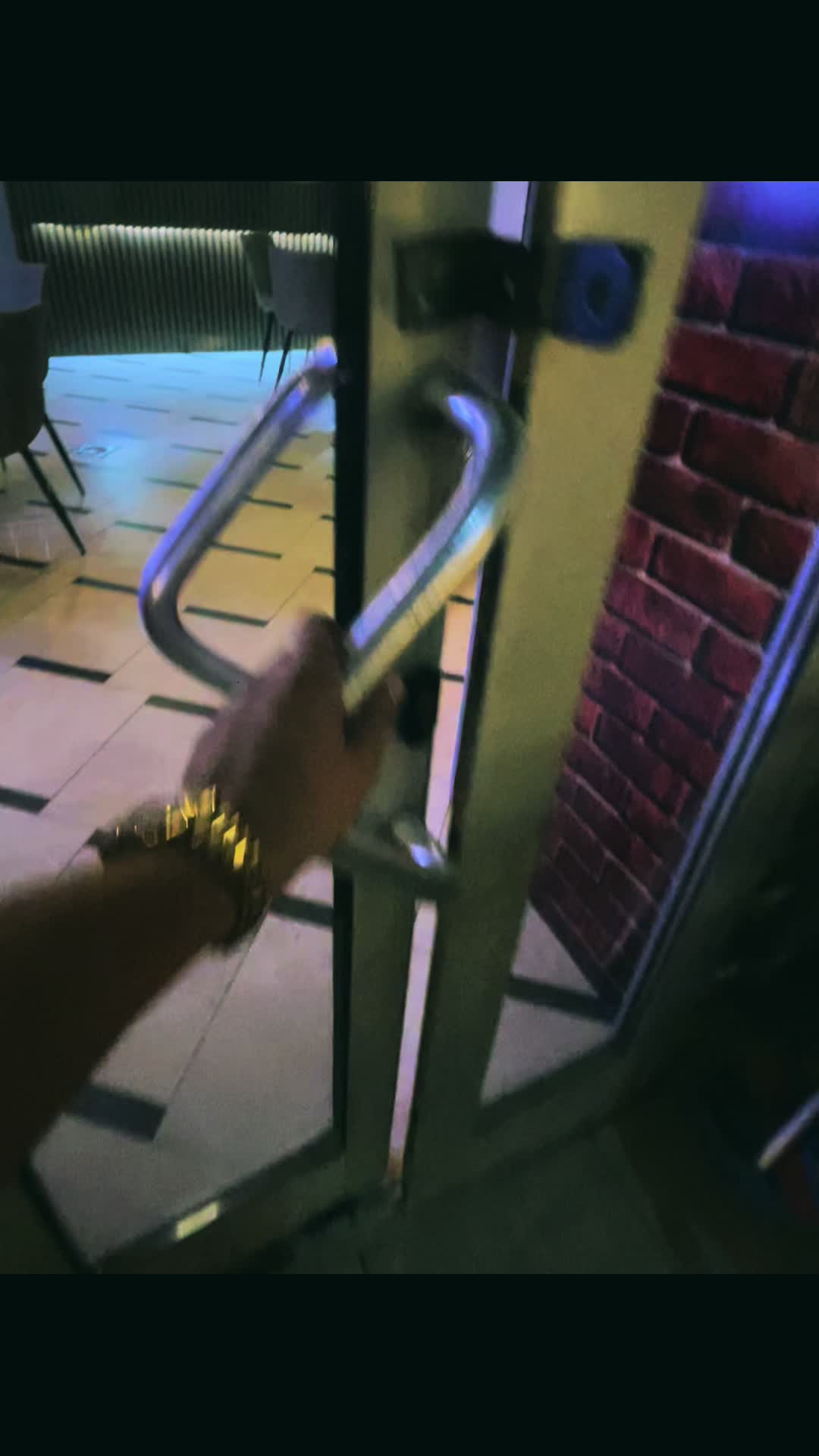 @ambrozcenaa