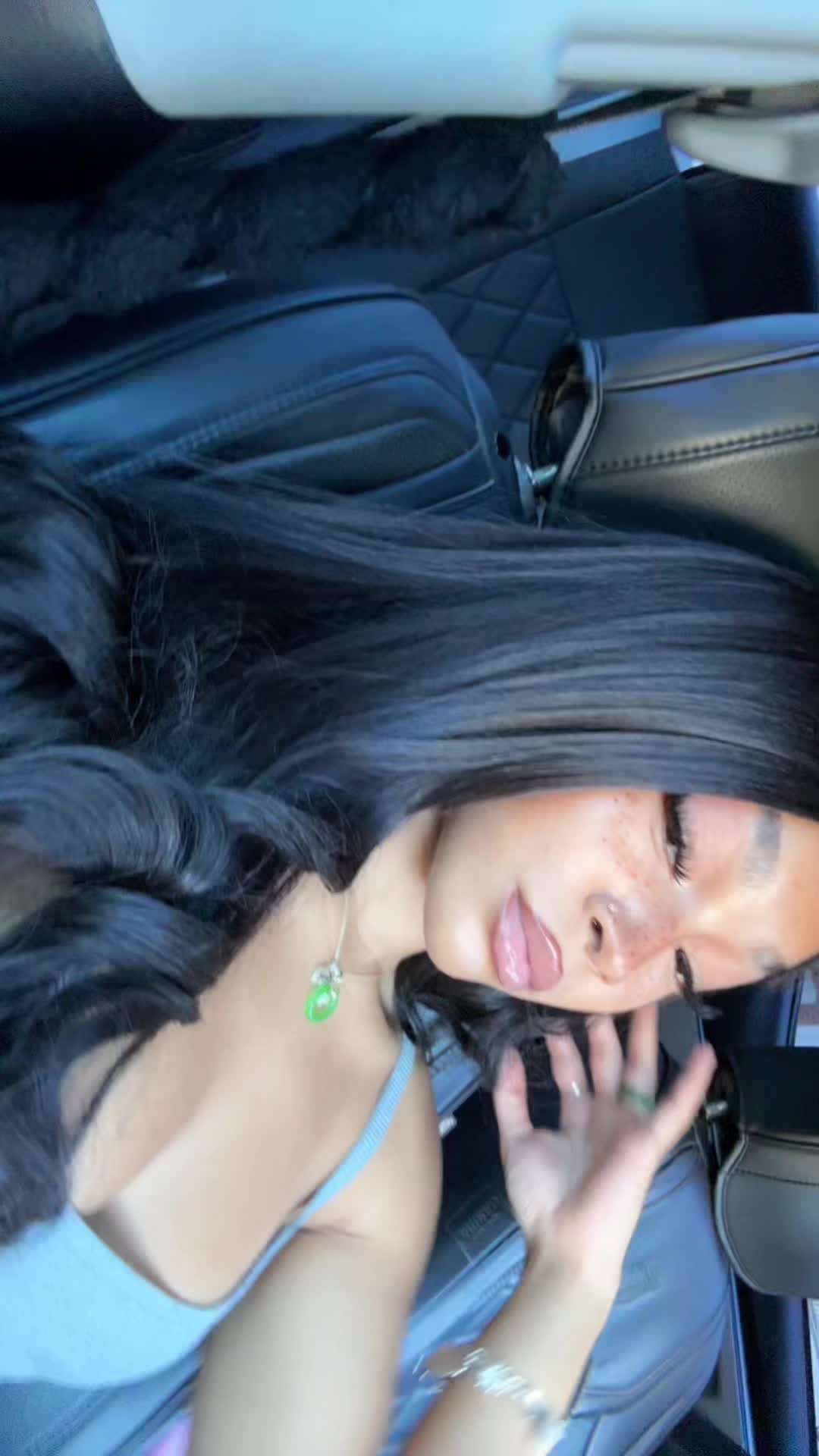 @aniyaa