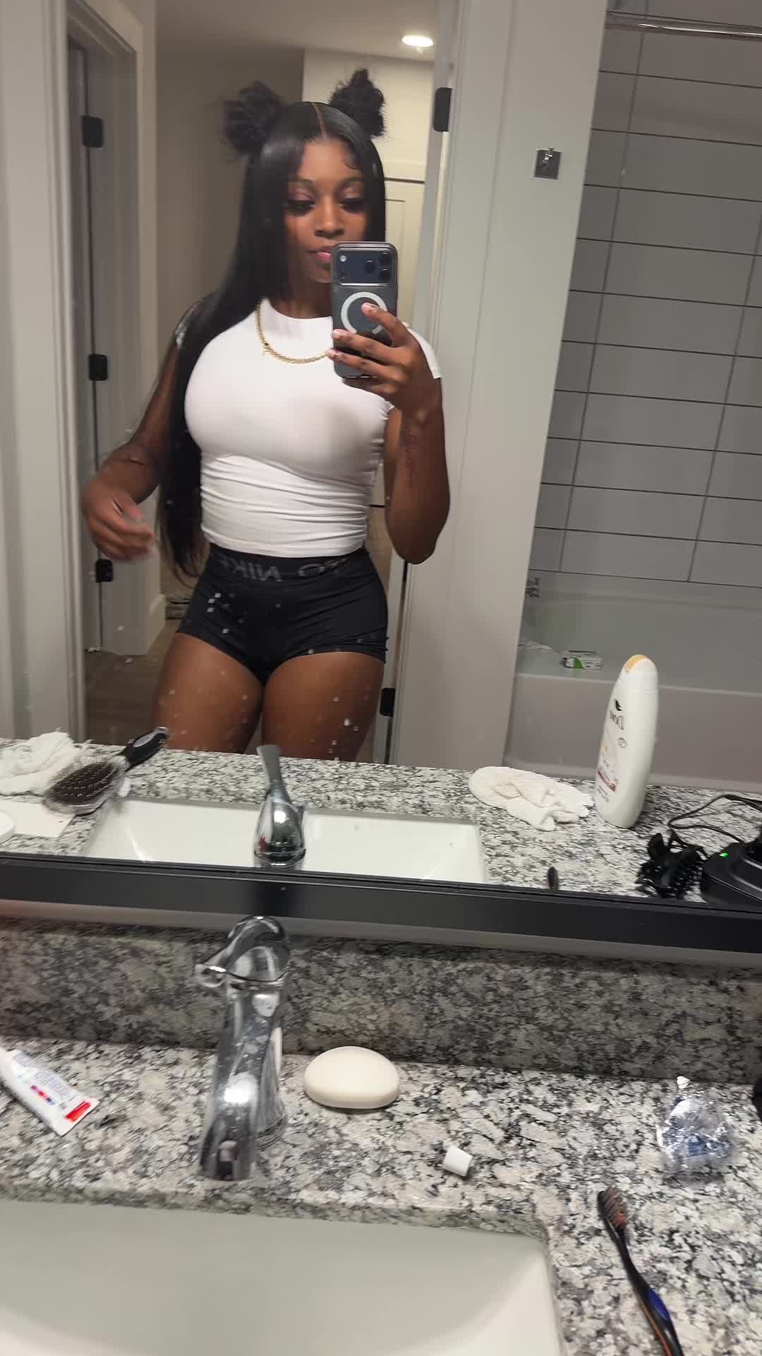 @quamoneyy