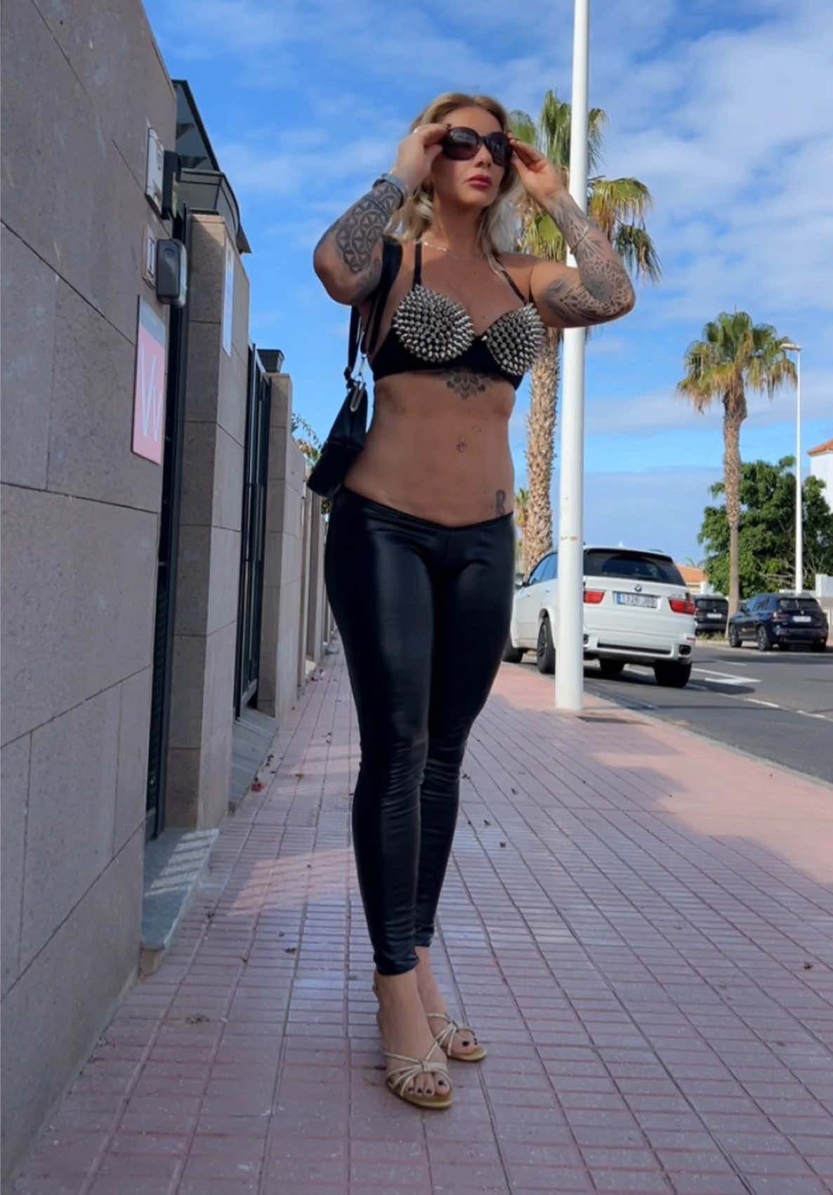@leatherbykarina