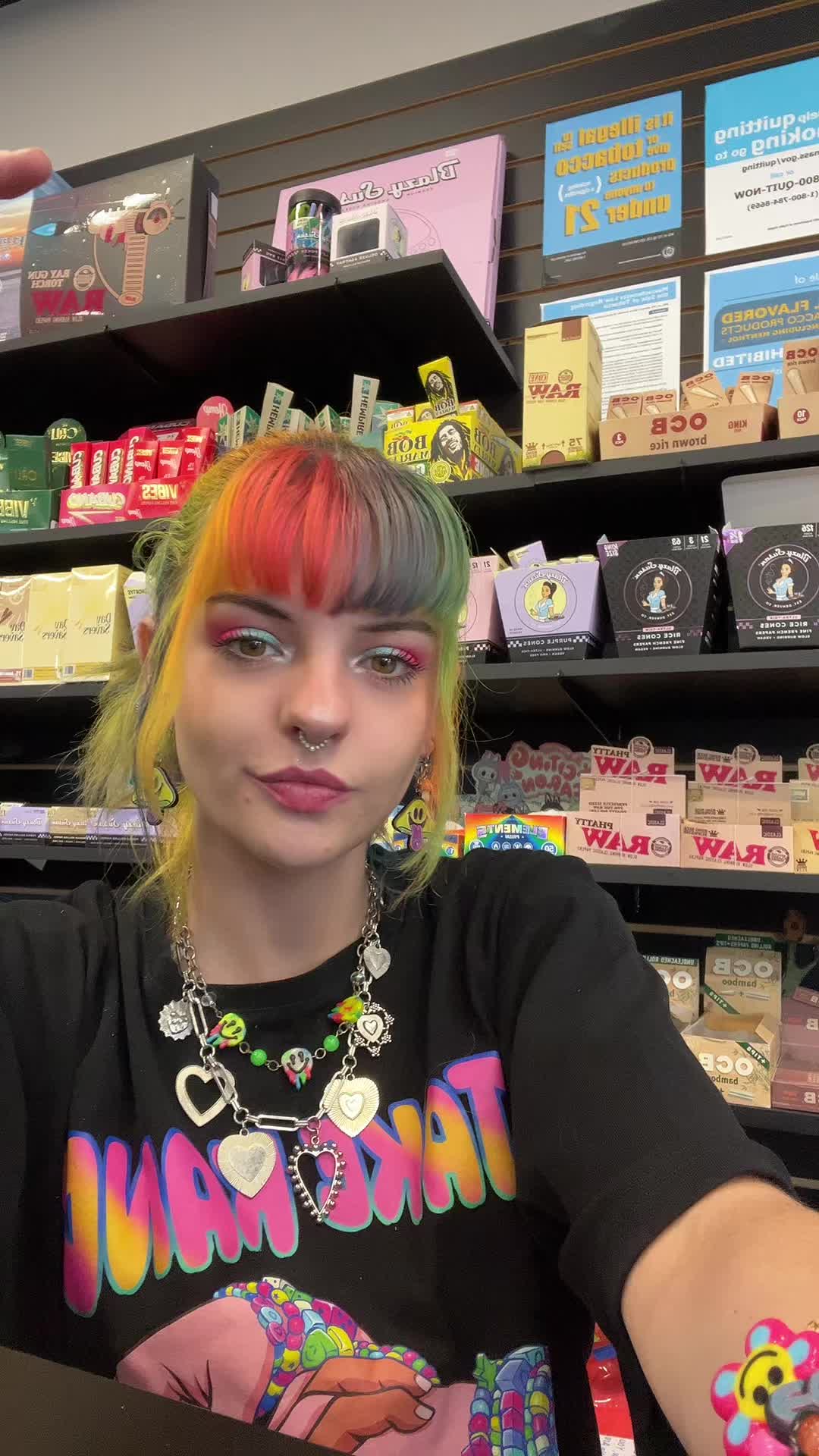 @Smokeshopgirl🍄🪩