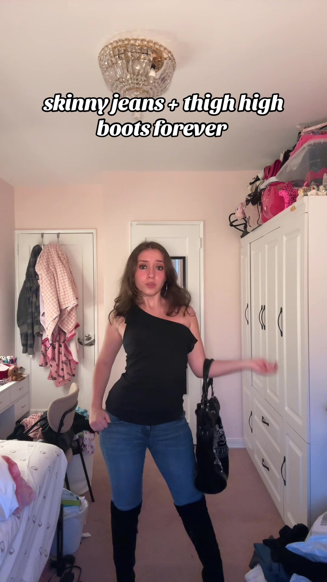 @JustRebecca_Ave