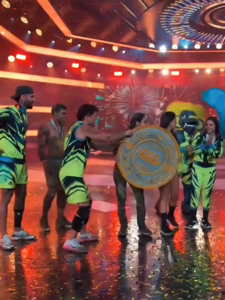 @Eeg y combatientes