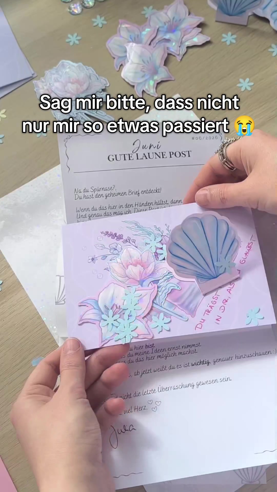 @juliaxkuli