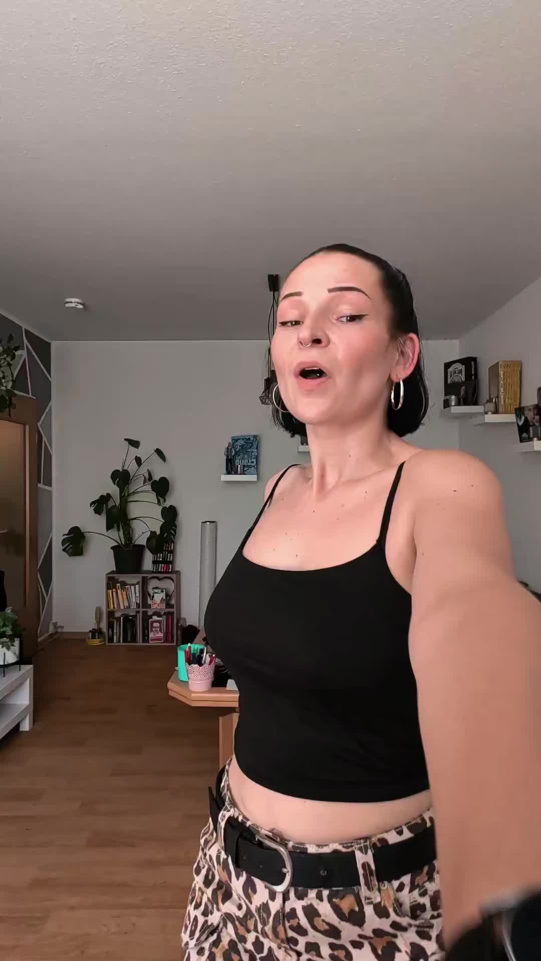 @Tonii.Mahonie