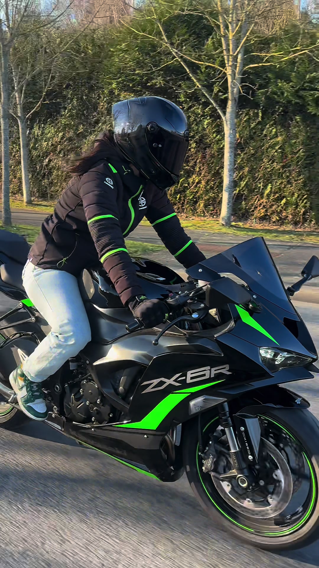 @Anissa 🏍