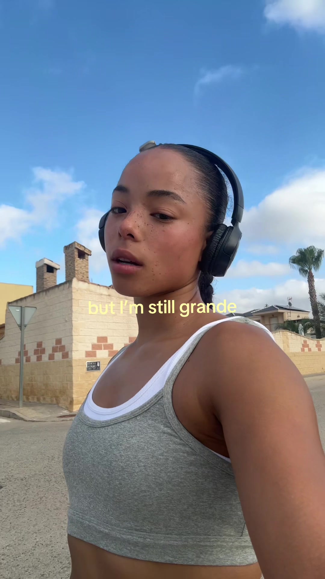 @A&iuml;sha Vis