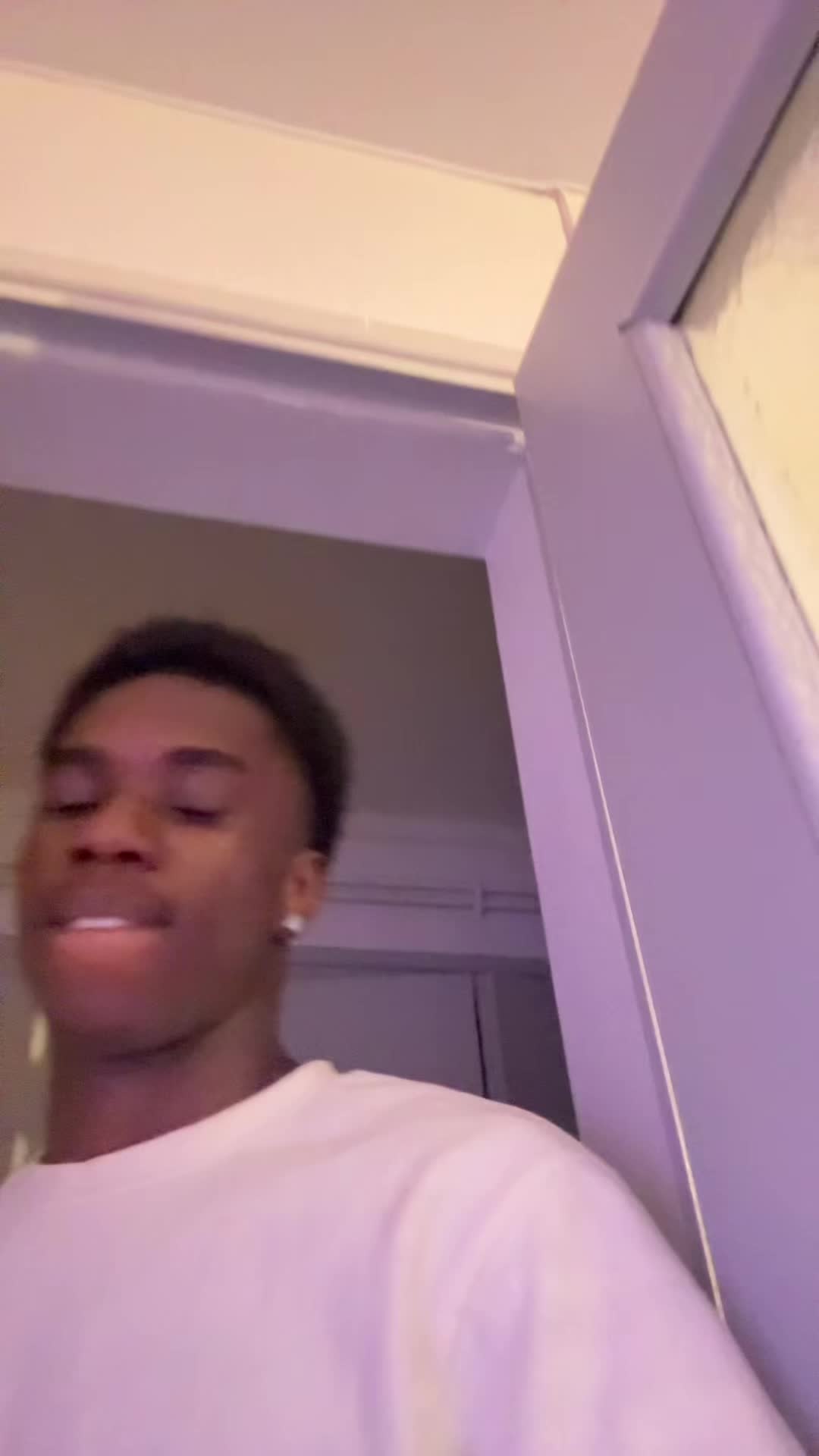 @𝐑𝟐 𝐱 𝐁𝟐