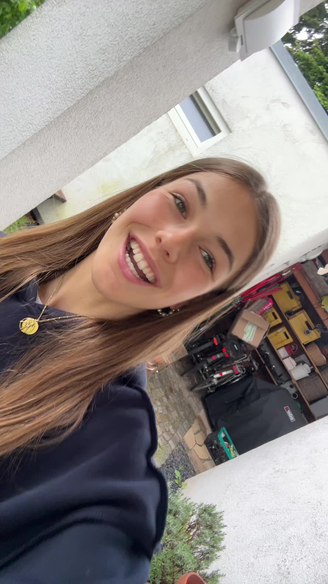 @adelesfashiondiary