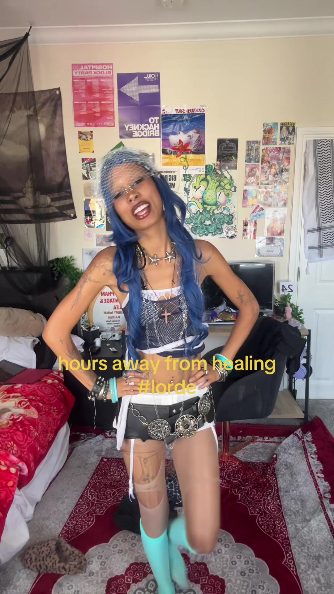 @smokinghotbabe3000