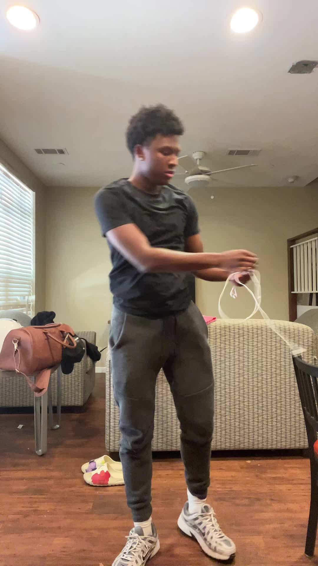 @useruno