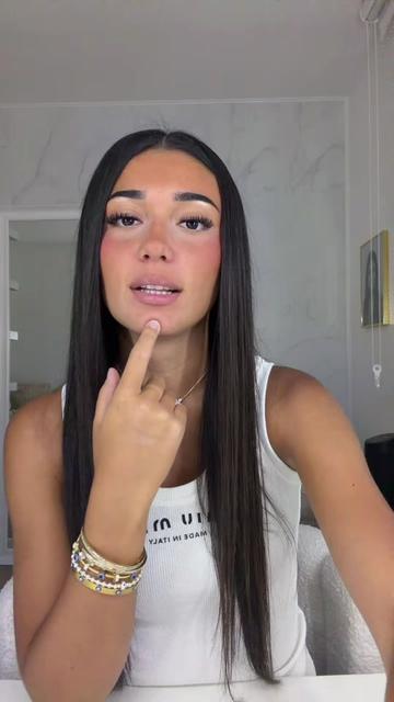 @alisia