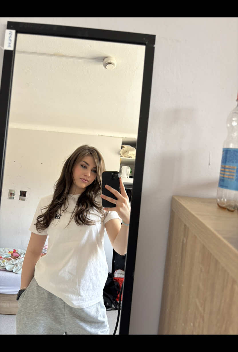 @Juliett🫠