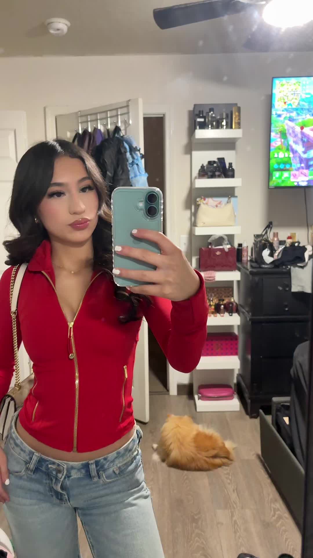 @anneliscuh