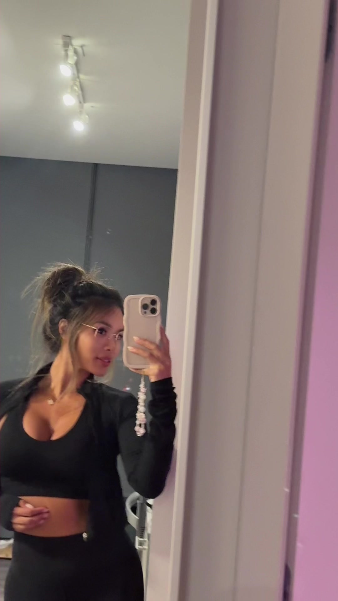 @Dee