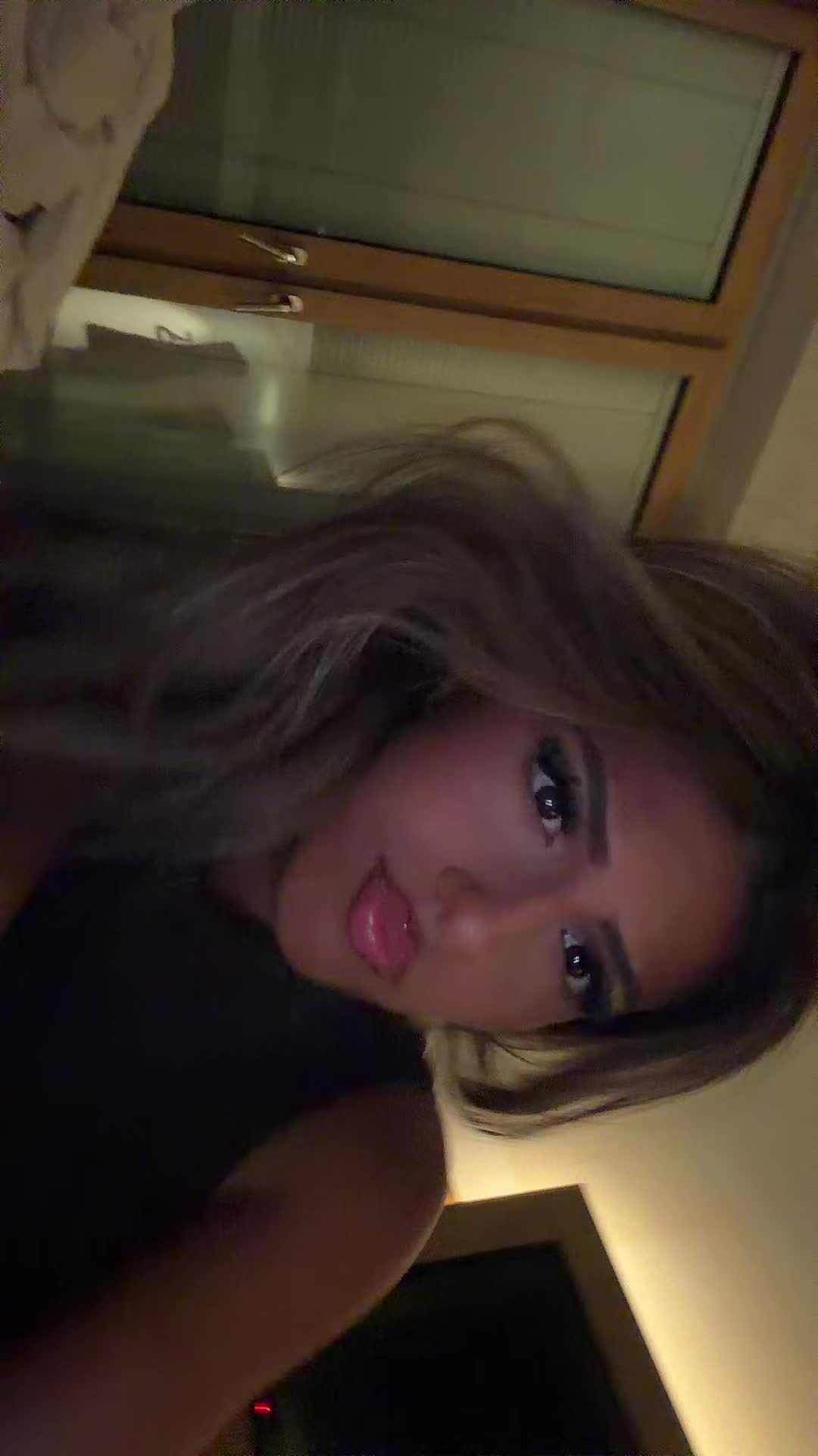 @LiveTina250k