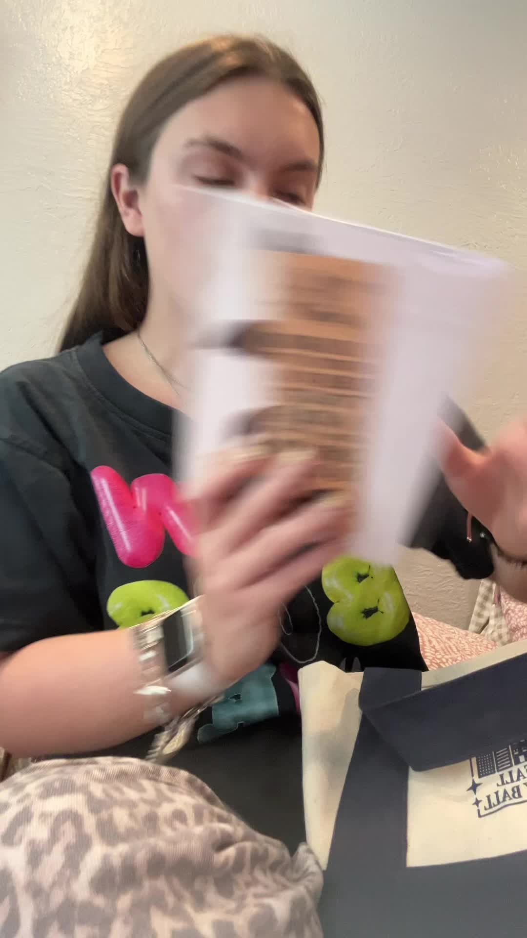 @sarahslilshelf